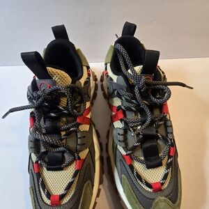 JAVI Sneakers with Red and Green Accents SIZE 7Y